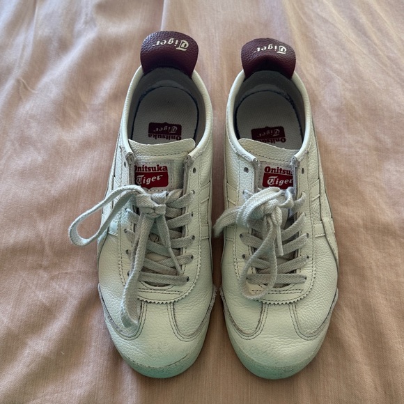 Onitsuka Tiger MEXICO 66 Low-top Sneakers for Women - Picture 2 of 11